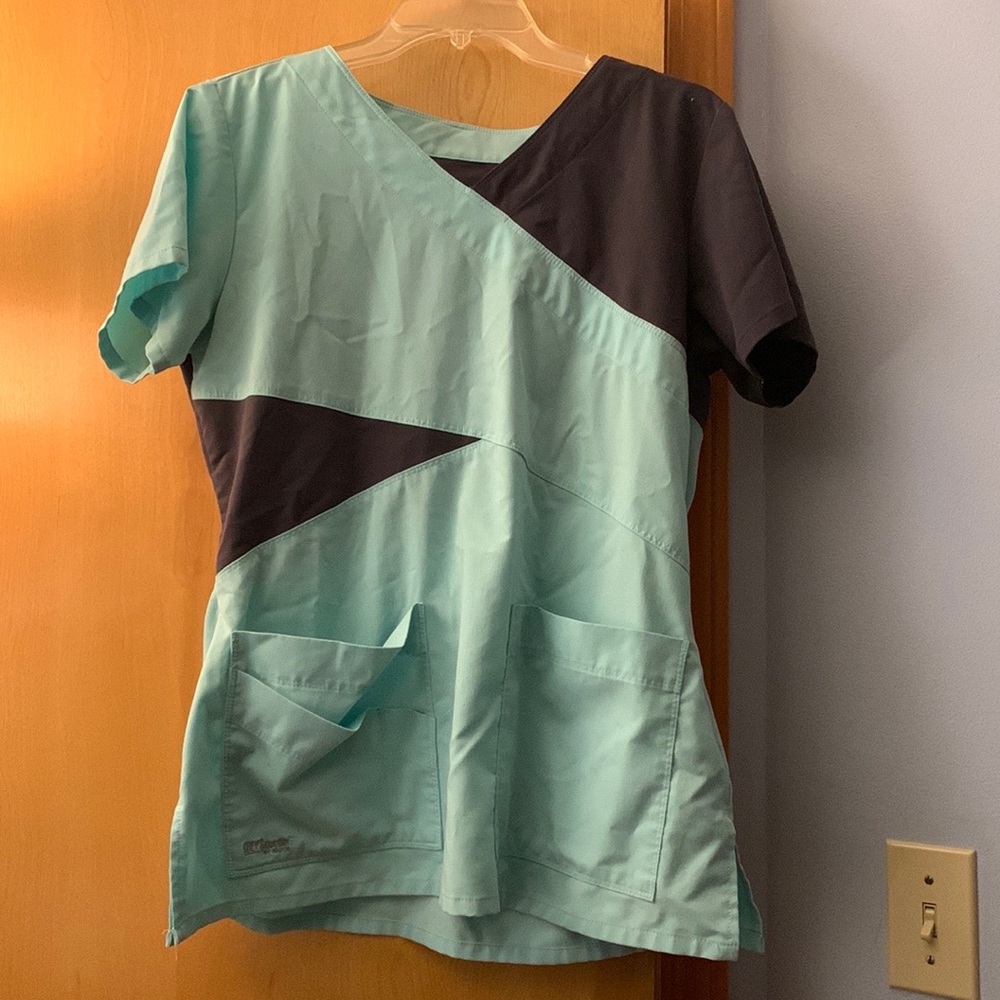 Grey’s Anatomy Women’s Scrub Top Size Medium